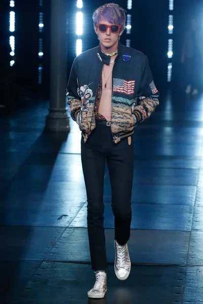 Look 35